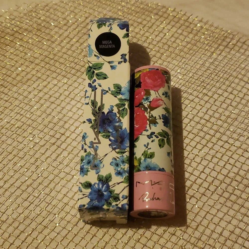 ❇️🧚‍♀️MEGA MAGENTA MAC x Richard Quinn RARE Matte Lipstick NWT